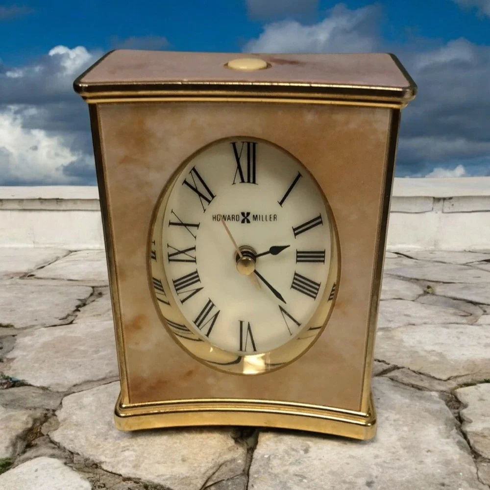 Vintage Howard Miller‎ Quartz Gold marble print Table Clock made in Taiwan 4